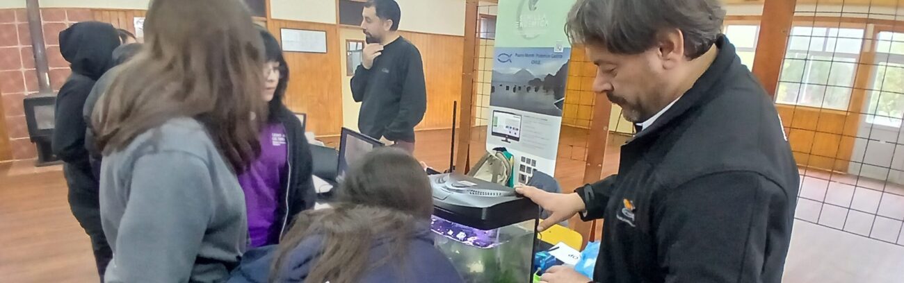 IFOP participó en la 1ª Feria de las Ciencias del Mar, realizada en el Instituto del Mar “Capitán Williams” en Chonchi
