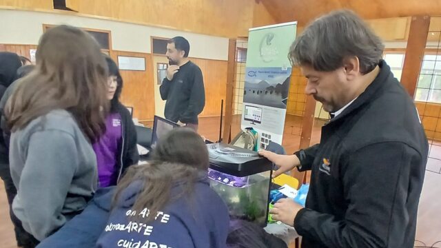 IFOP participó en la 1ª Feria de las Ciencias del Mar, realizada en el Instituto del Mar “Capitán Williams” en Chonchi