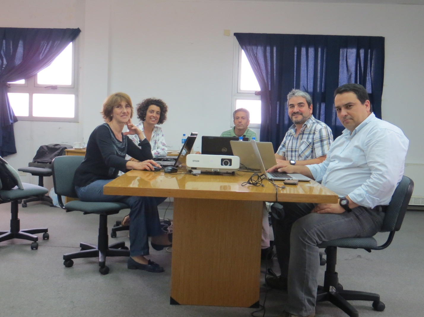 Institutos de investigación pesqueros de Chile (IFOP) y Argentina (INIDEP) realizan “Primer taller de índices de abundancia de merluza de cola y merluza de tres aletas/polaca”