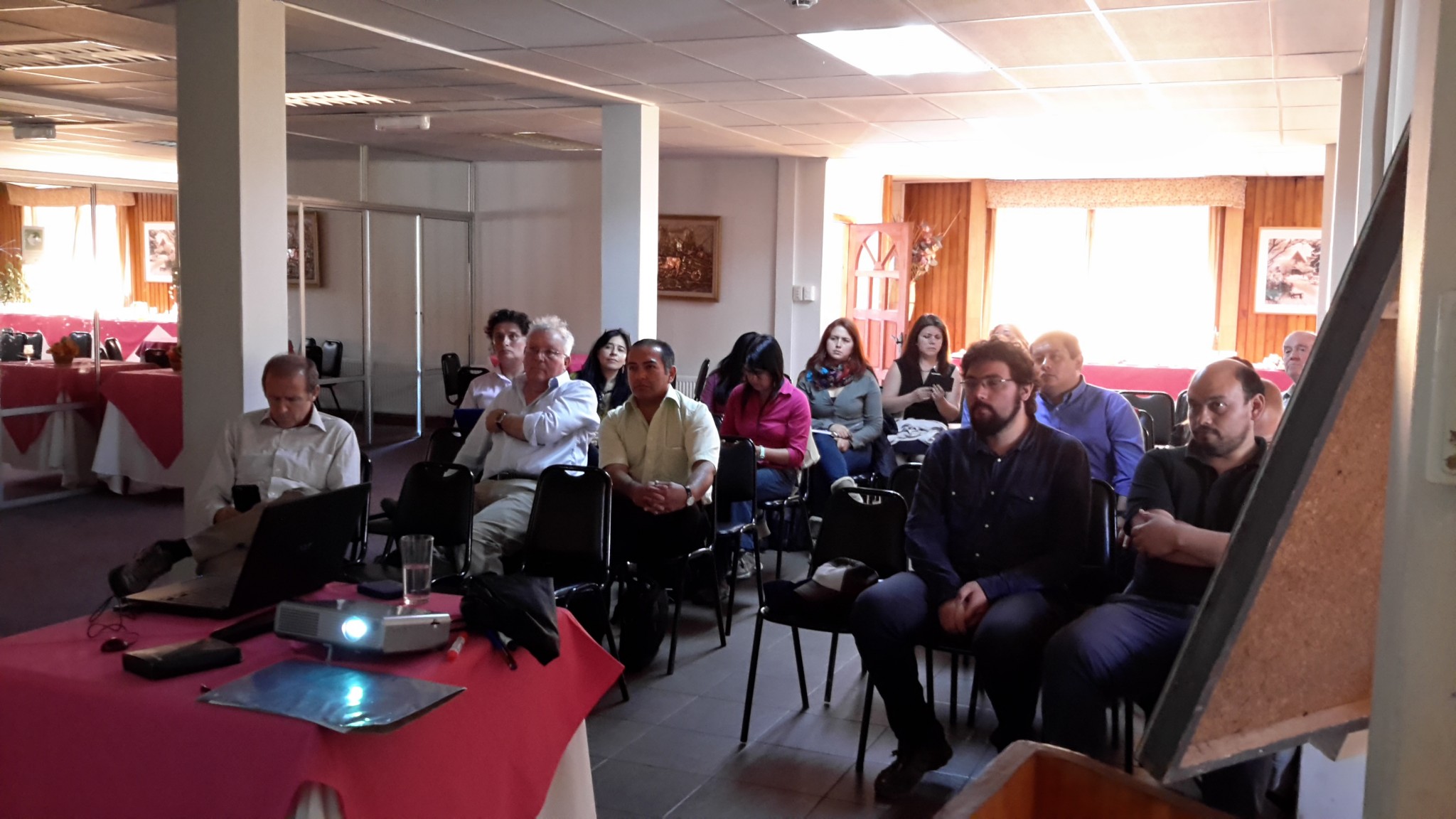 Taller IFOP: Importancia del agua dulce en la circulación estuarina: Metodologías para abordar cuantificación en sistemas de fiordos y canales Australes de la Patagonia Sur Austral.