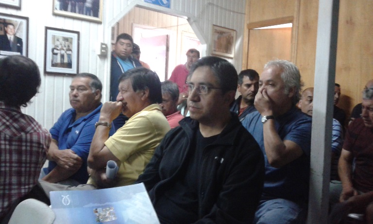 Proyecto Descarte de IFOP realiza ciclo de reuniones con los pescadores artesanales, jefes y capitanes de la flota industrial