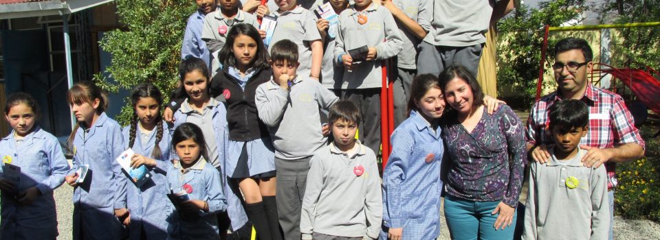 Instituto de Fomento Pesquero brings closer the world of science to schools in Mil Científicos Mil Aulas program