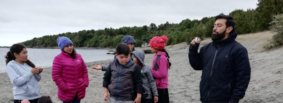 In Isla Laitec, IFOP researcher, offers educational talks to schoolchildren