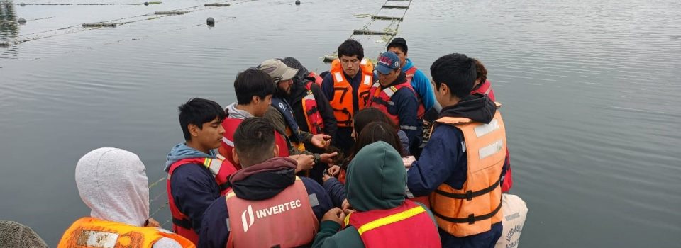 IFOP researcher offered  a talk about small-scale aquaculture to Liceo Bicentenario Insular de Achao students.