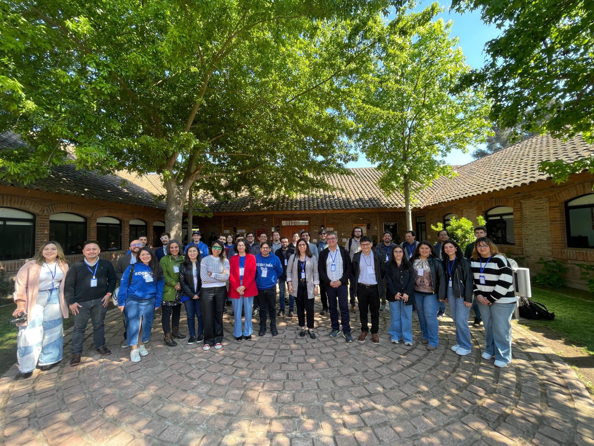 IFOP researchers present at the Tenth Annual NENRE EFD-Chile Meeting.
