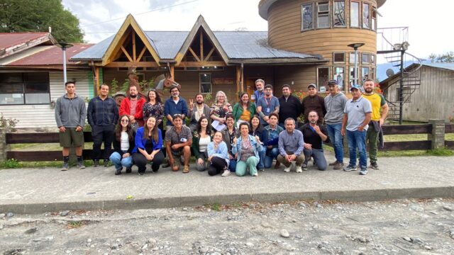 (Es) Taller reunió a IFOP, academia y actores locales en Río Puelo para restaurar bancos de chorito del Fiordo de Reloncaví