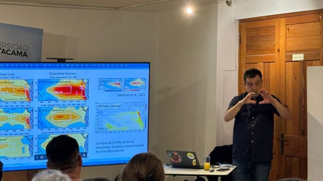 (Es) Investigadores de IFOP presentan ante comunidad y autoridades de la región de Atacama