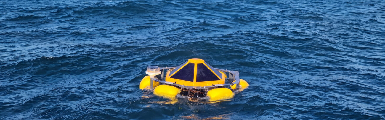 IFOP fortalece el monitoreo oceanográfico en Caleta Río Seco con nueva boya de tecnología chilena