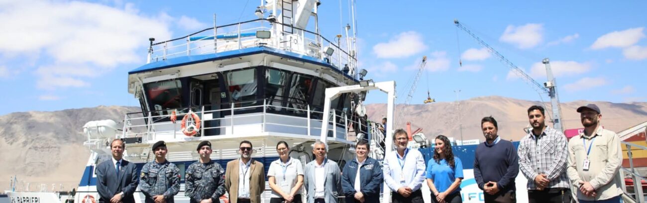 Autoridades de la Región de Tarapacá visitan Buque Científico Dra. Barbieri en el Puerto de Iquique