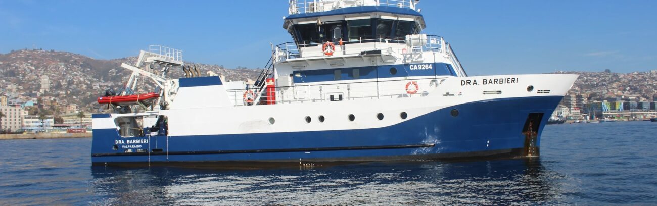 Buque científico «Dra. Barbieri» del Instituto de Fomento Pesquero evalúa el impacto de El Niño en la pesca