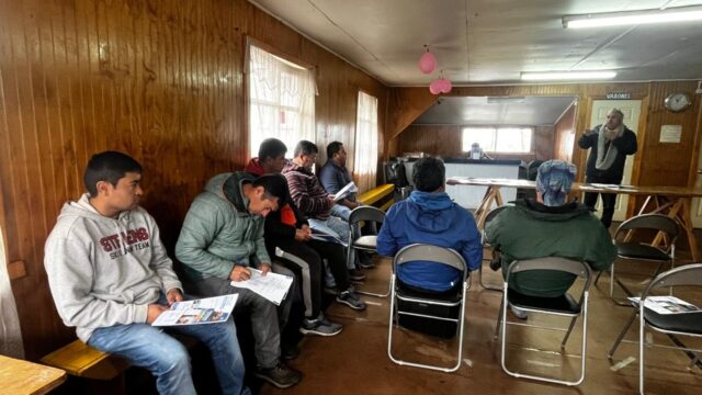 IFOP fortalece el trabajo colaborativo con pescadores artesanales de Chiloé para avanzar en el monitoreo de crustáceos bentónicos